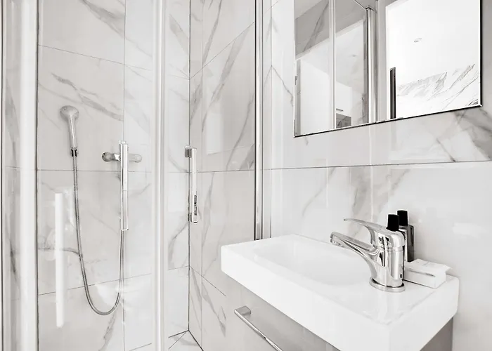 Modern Sutdio For 2 With A-c - Near Montmartre Apartmán *